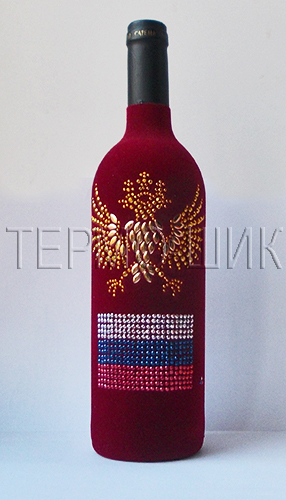 Флокированная бутылка с двуглавым орлом и российским триколором  из страз.